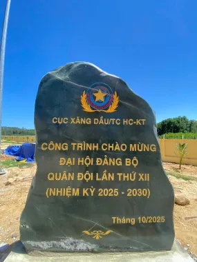 Đá Cảnh Tự Nhiên Khắc Chữ Thư Pháp Theo Yêu Cầu