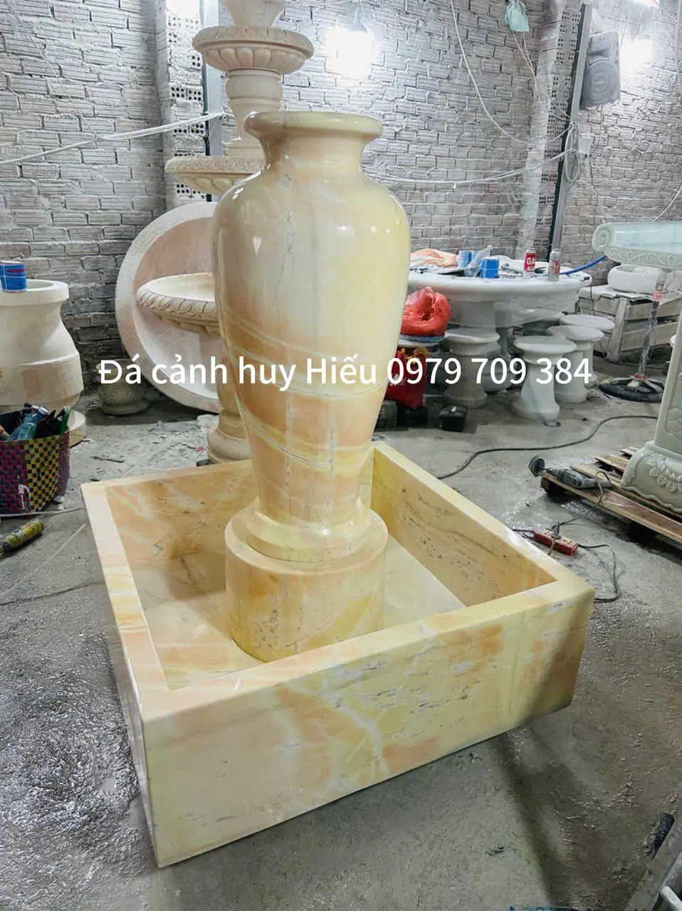 Đài Phun Nước Đá Tự Nhiên Kiểu Bình Hoa Cao Cấp